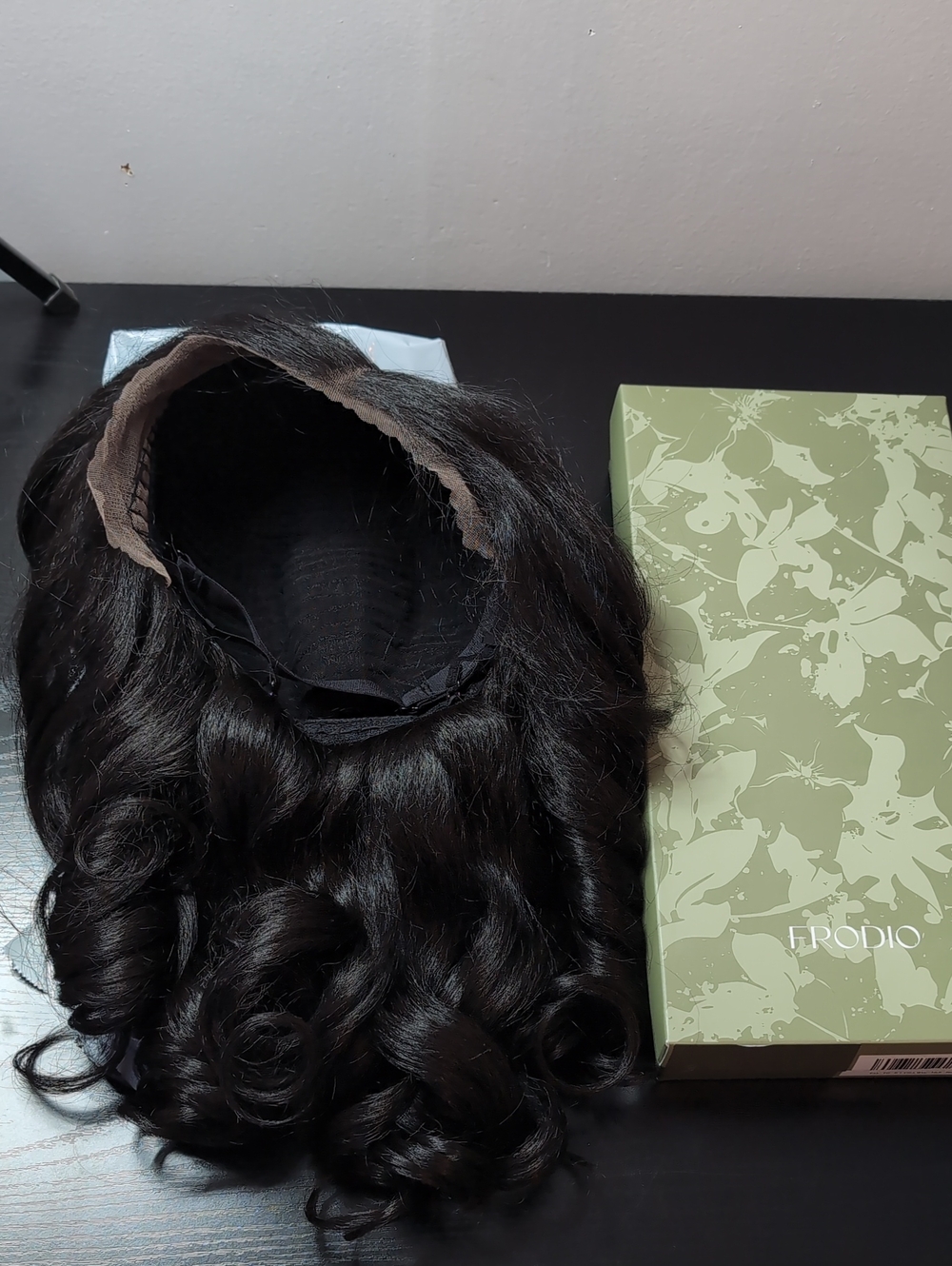 16 In Loose Body Wave Yaki Wig Fiber Blend Side Part Natural Black Glueless